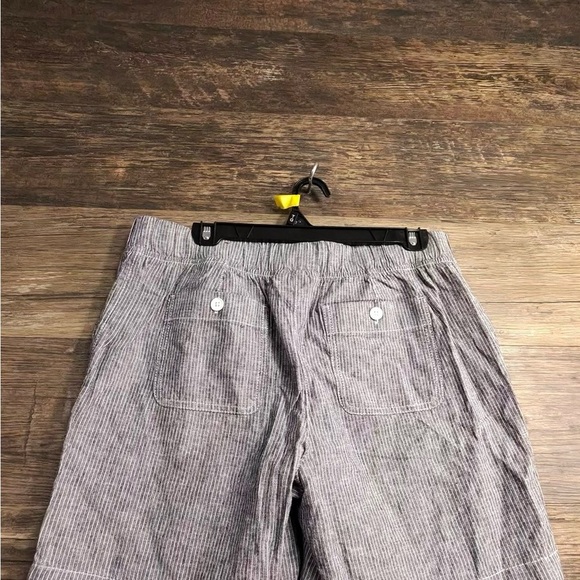 Talbots Gray Striped Women's Shorts - Picture 5 of 7
